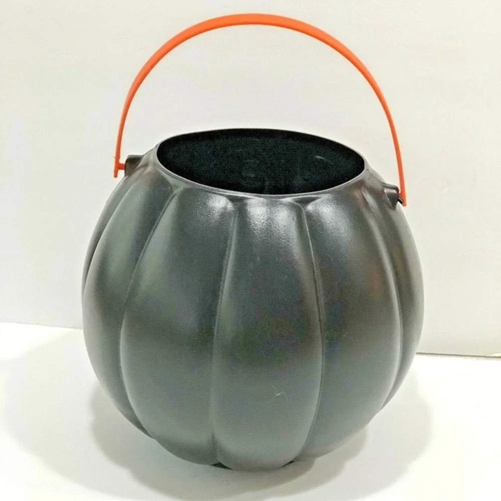 Vintage Grand Venture Black Halloween Blow Mold Jack O Lantern Pumpkin Pail 1997